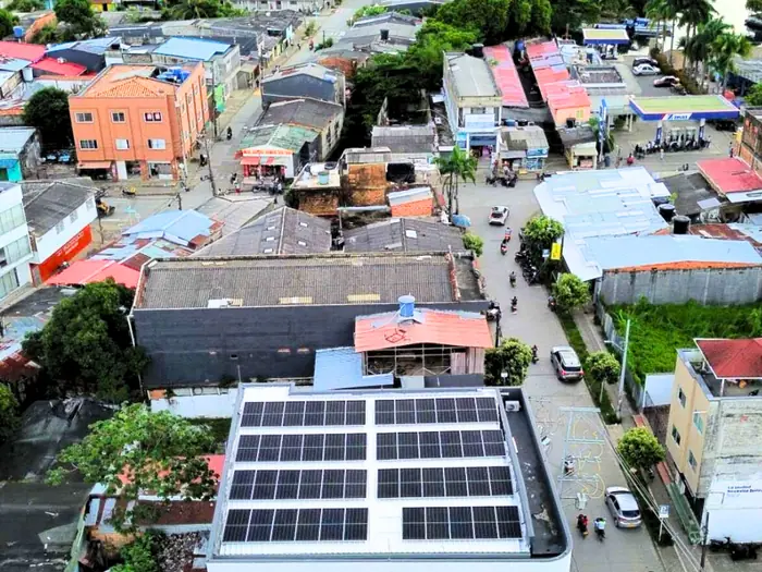 Refrielectric, Turbo, Antioquia: instalación solar